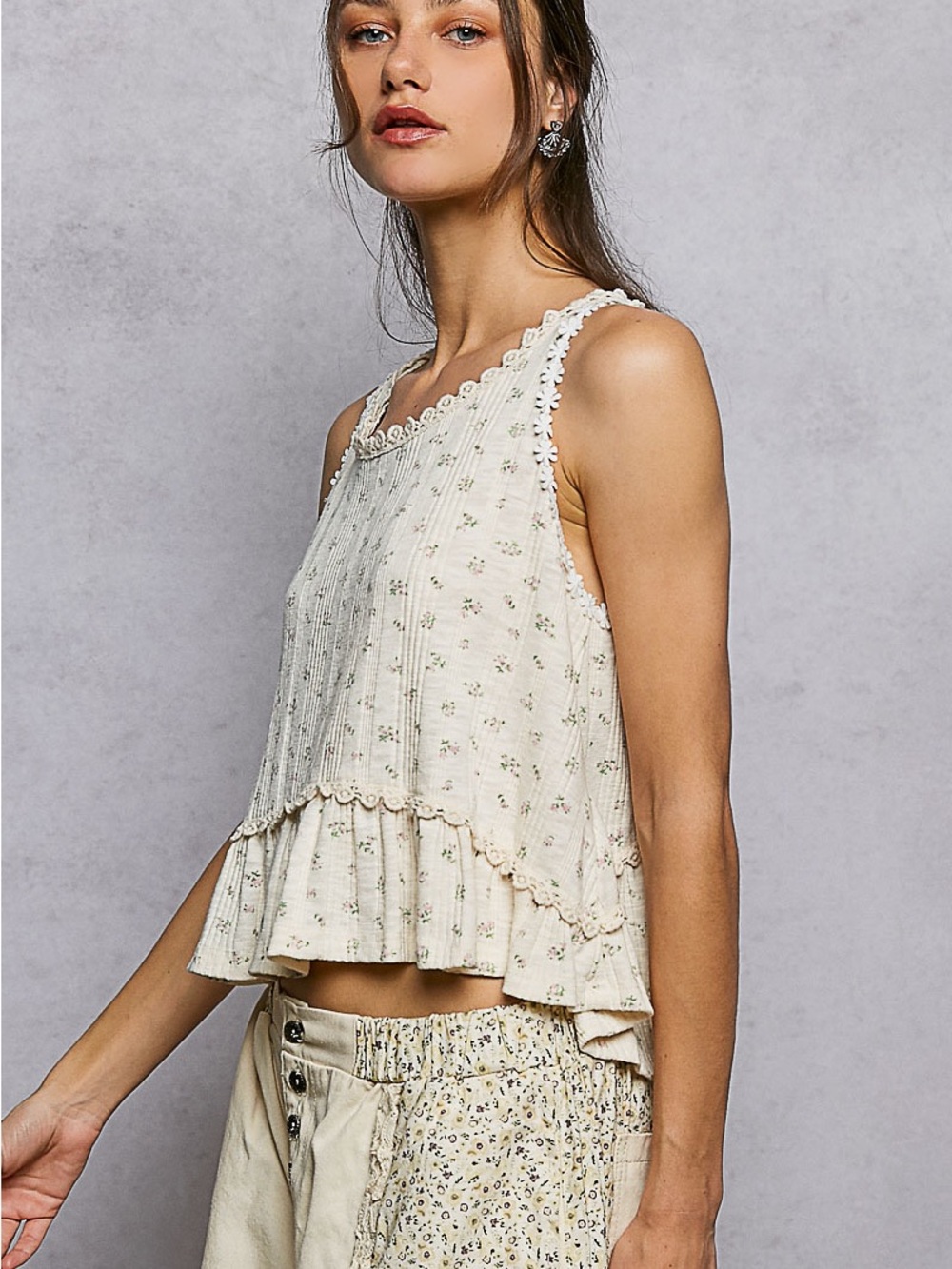 POL Cream Floral Lace-Trim Ruffle Tank Top - Picture 3 of 7